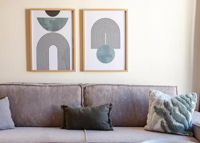 Mitte - U-bahn Leopoldplatz Lägenhet *