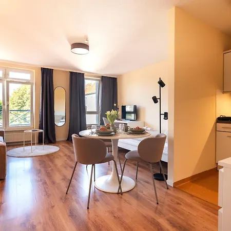 Mitte - U-bahn Leopoldplatz ברלין